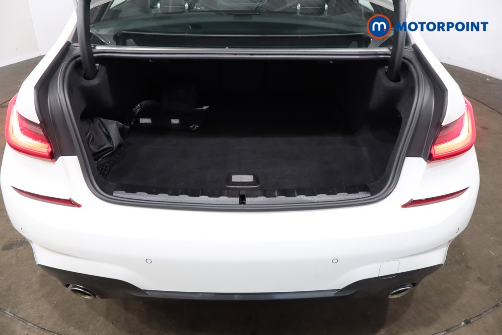 BMW 3 Series M Sport Automatic Petrol Plug-In Hybrid Saloon - Stock Number (1543654) - 31st supplementary image