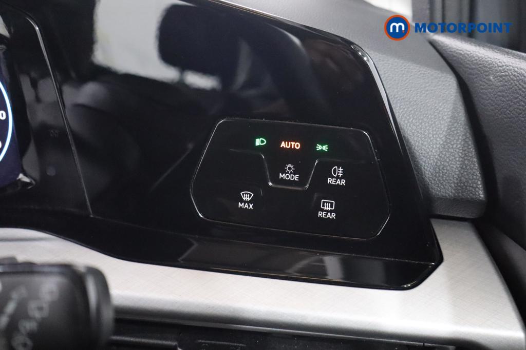 Volkswagen Golf Life Automatic Petrol Hatchback - Stock Number (1543941) - 11th supplementary image