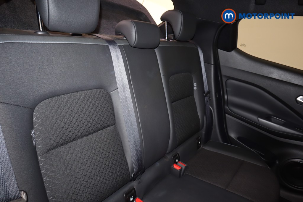 Nissan Juke N-Connecta Automatic Petrol SUV - Stock Number (1544027) - 14th supplementary image
