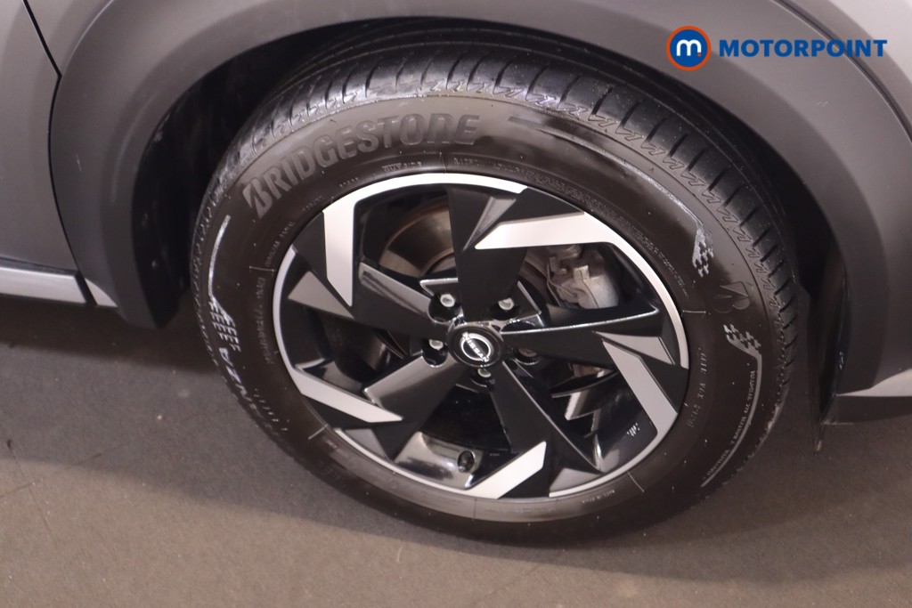 Nissan Juke N-Connecta Automatic Petrol SUV - Stock Number (1544027) - 19th supplementary image