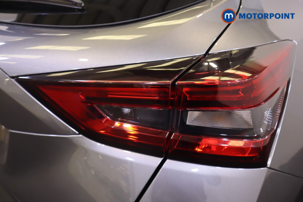 Nissan Juke N-Connecta Automatic Petrol SUV - Stock Number (1544027) - 21st supplementary image