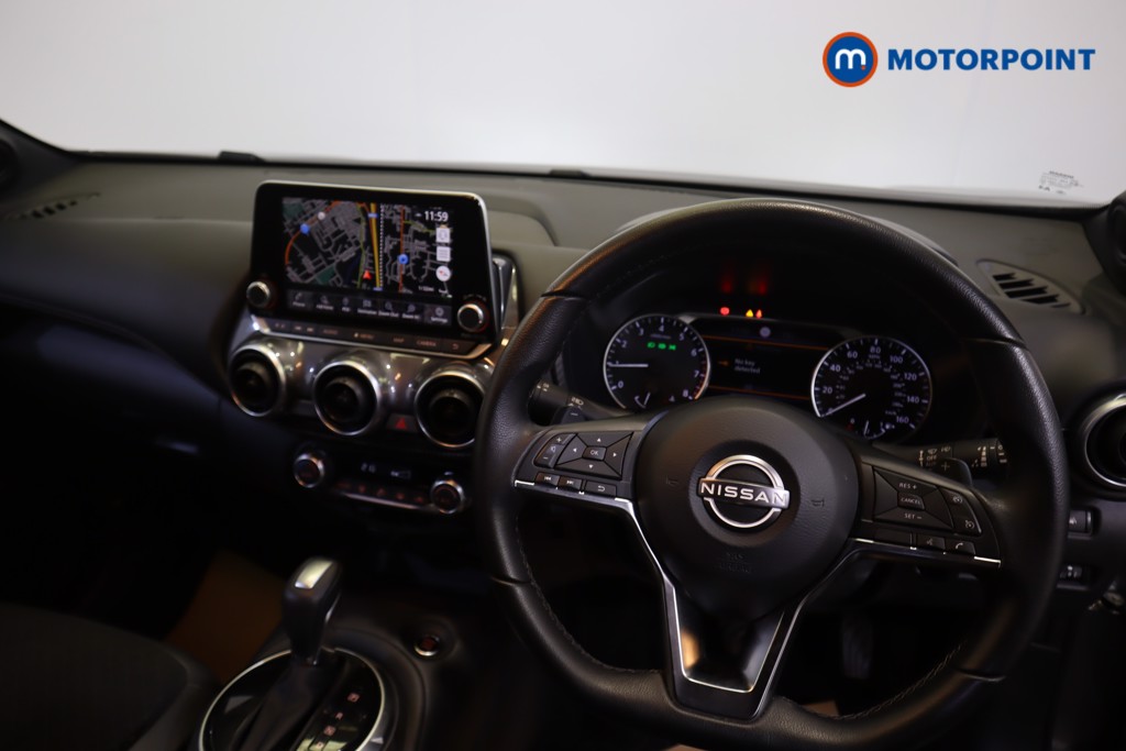 Nissan Juke N-Connecta Automatic Petrol SUV - Stock Number (1544027) - 1st supplementary image