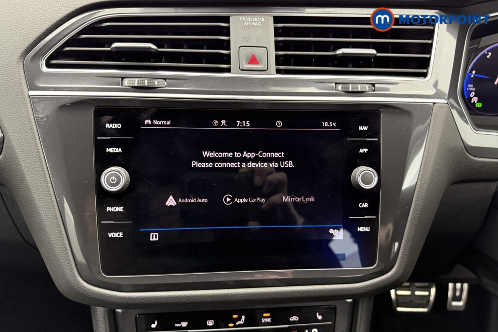 Volkswagen Tiguan Allspace R-Line Automatic Diesel SUV - Stock Number (1545083) - 2nd supplementary image