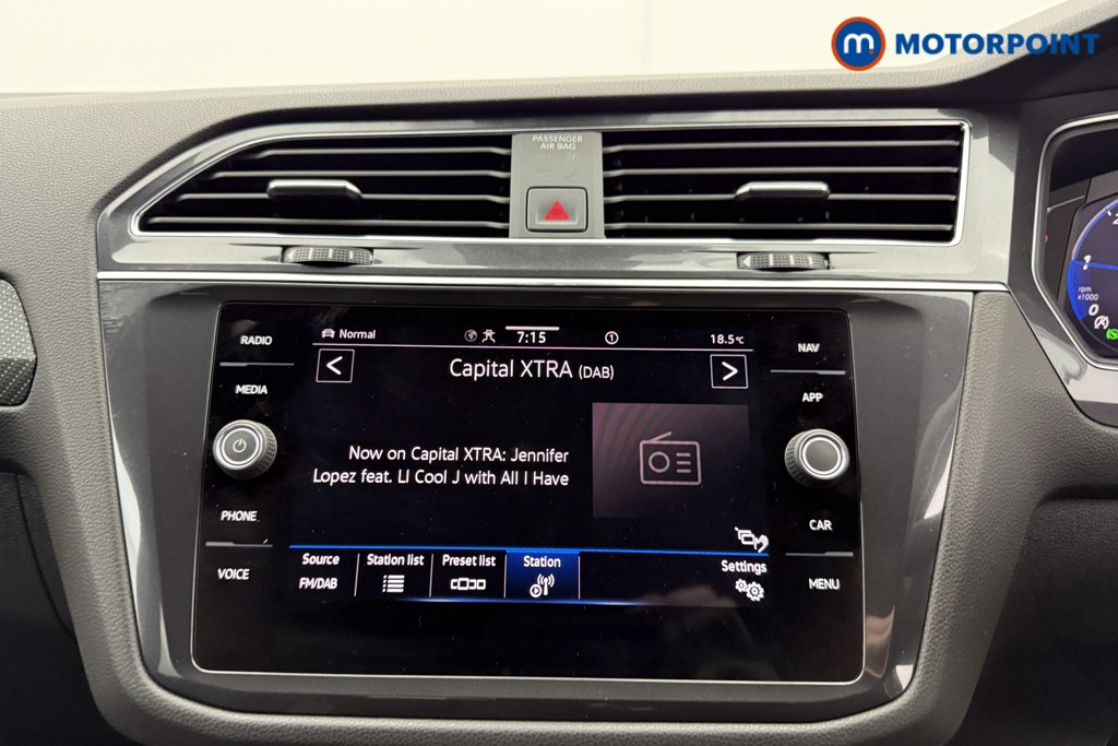 Volkswagen Tiguan Allspace R-Line Automatic Diesel SUV - Stock Number (1545083) - 6th supplementary image