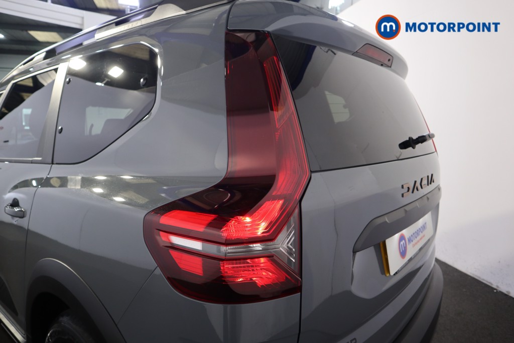 Dacia Jogger Extreme Automatic Petrol-Electric Hybrid People Carrier - Stock Number (1545176) - 19th supplementary image