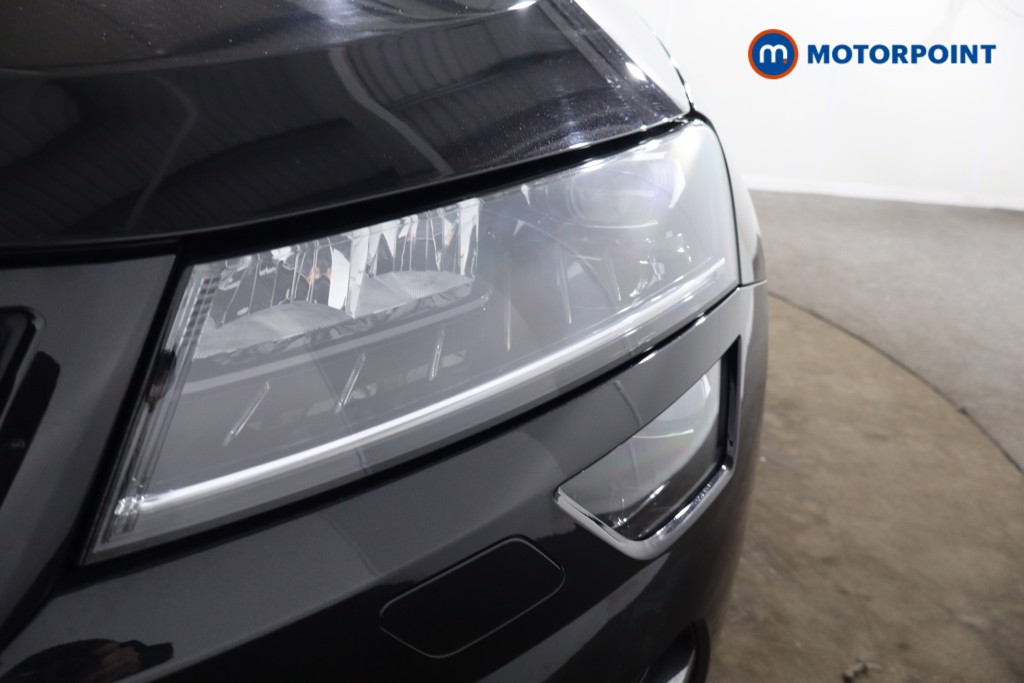 Skoda Karoq Sport Line Automatic Diesel SUV - Stock Number (1545320) - 22nd supplementary image