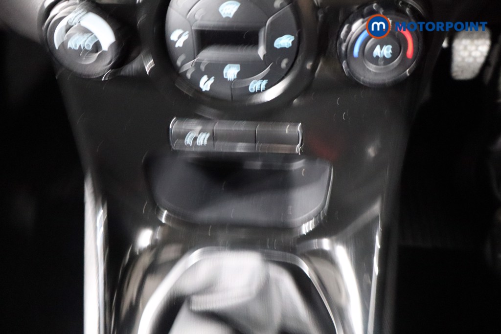 Ford Fiesta Titanium Manual Petrol Hatchback - Stock Number (1545756) - 15th supplementary image