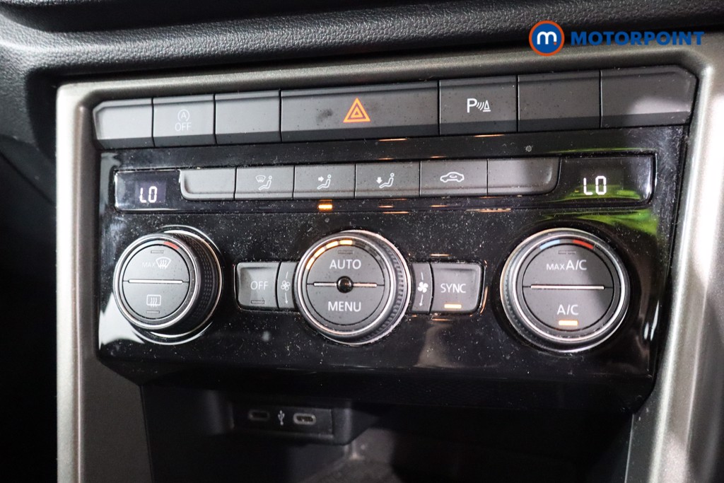Volkswagen T-Roc SE Manual Petrol SUV - Stock Number (1546013) - 13th supplementary image