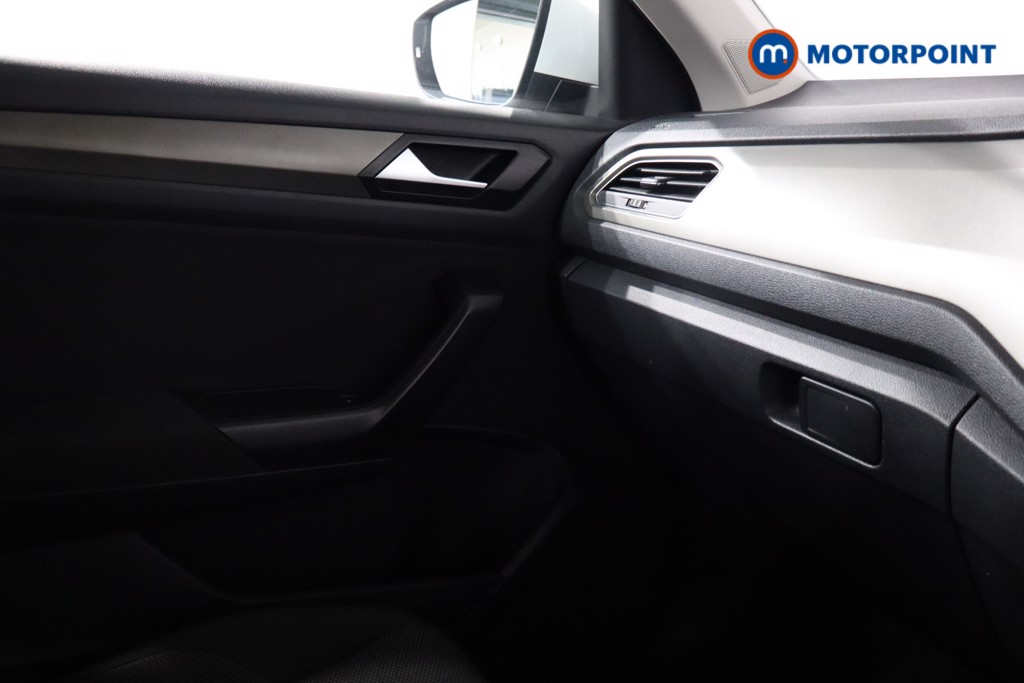 Volkswagen T-Roc SE Manual Petrol SUV - Stock Number (1546013) - 19th supplementary image