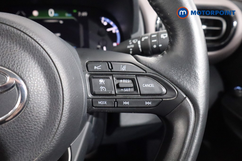 Toyota Yaris Cross Excel Automatic Petrol-Electric Hybrid Estate - Stock Number (1546325) - 8th supplementary image