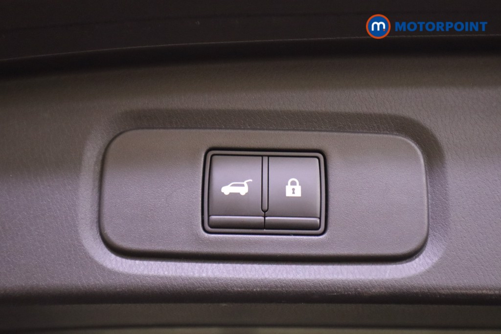 Nissan Qashqai Tekna Manual Petrol SUV - Stock Number (1529605) - 16th supplementary image