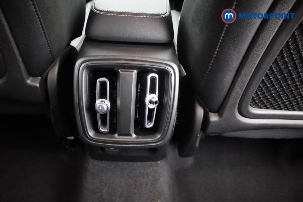 Volvo Xc40 R Design Manual Petrol SUV - Stock Number (1530611) - 20th supplementary image