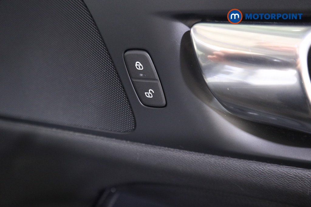 Volvo V60 Cross Country Automatic Petrol Estate - Stock Number (1532460) - 9th supplementary image