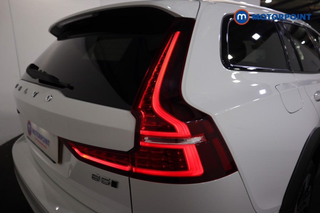 Volvo V60 Cross Country Automatic Petrol Estate - Stock Number (1532460) - 23rd supplementary image
