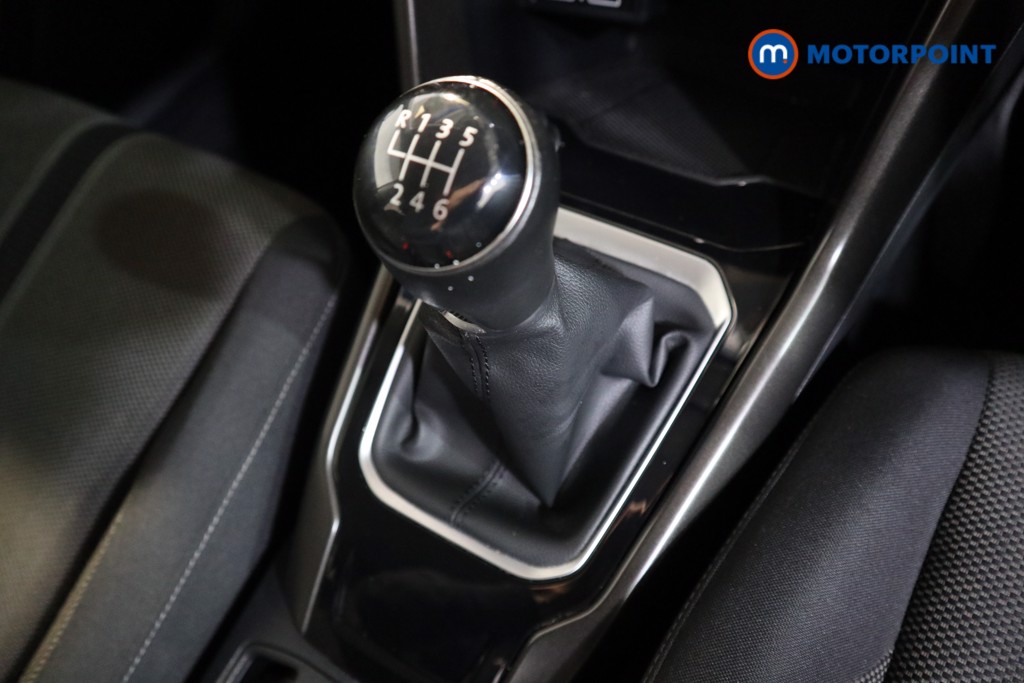 Volkswagen T-Roc Design Manual Petrol SUV - Stock Number (1535772) - 8th supplementary image