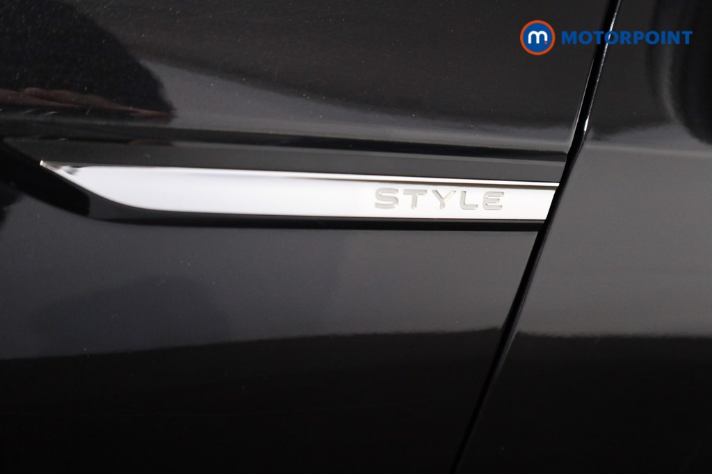Volkswagen Golf Style Manual Petrol Hatchback - Stock Number (1535839) - 23rd supplementary image