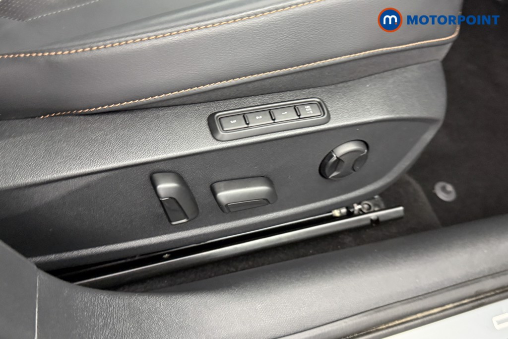 Cupra Formentor V2 Automatic Petrol Plug-In Hybrid SUV - Stock Number (1536072) - 18th supplementary image
