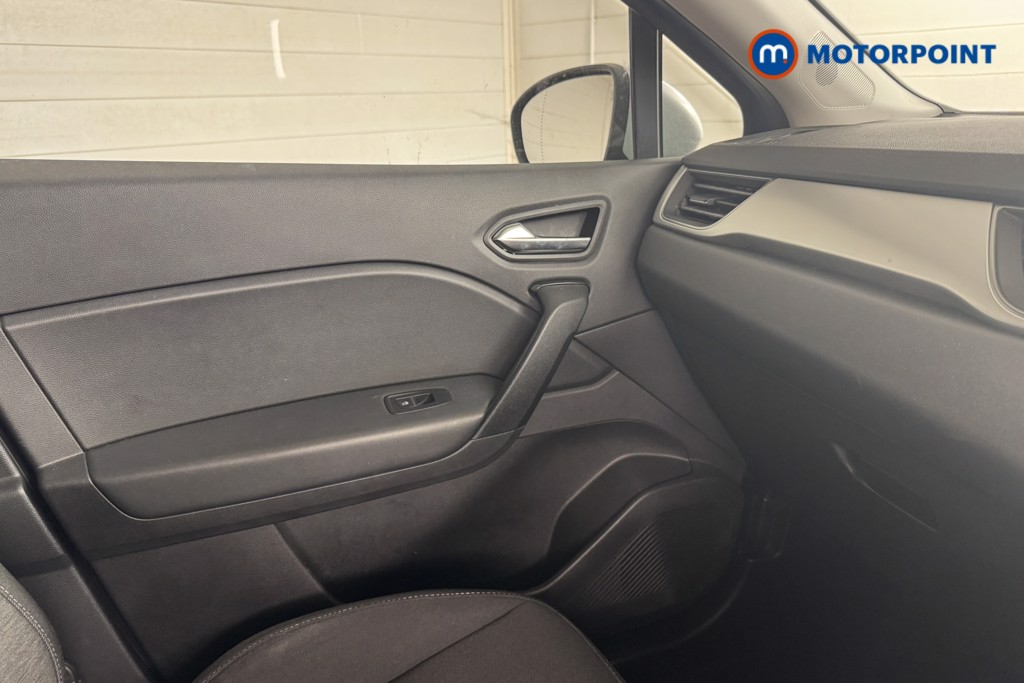 Renault Captur Iconic Automatic Petrol SUV - Stock Number (1537259) - 12th supplementary image
