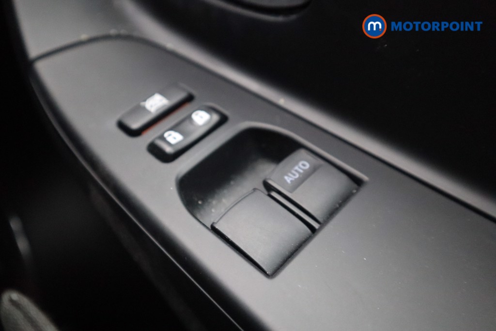 Toyota Yaris Y20 Automatic Petrol-Electric Hybrid Hatchback - Stock Number (1538491) - 16th supplementary image