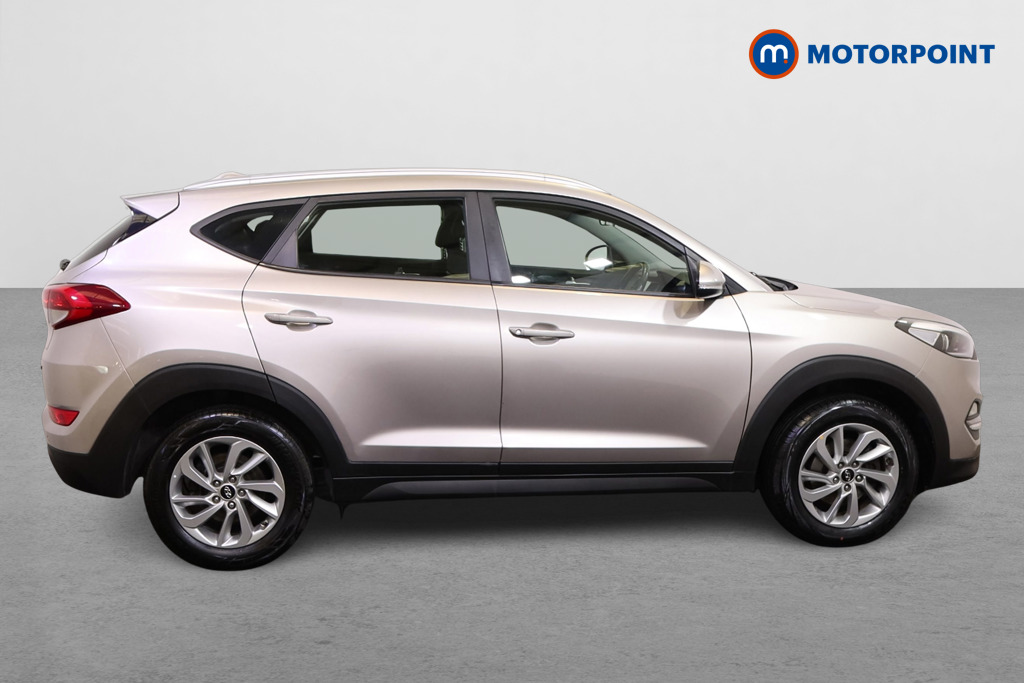 Hyundai Tucson Se Nav Manual Petrol SUV - Stock Number (1539425) - Drivers side