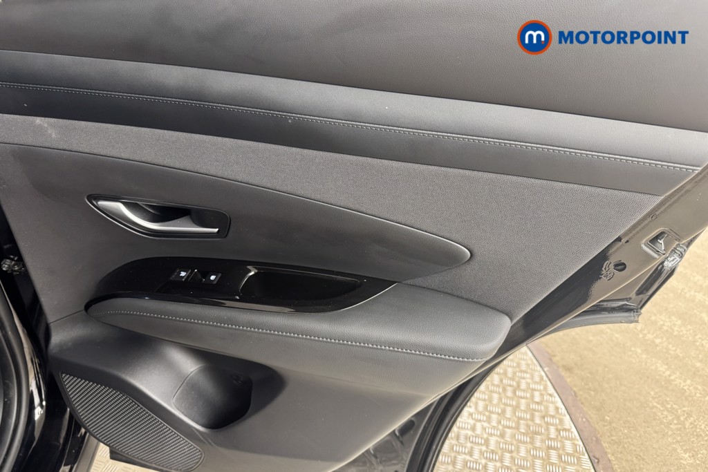 Hyundai Tucson Premium Manual Petrol SUV - Stock Number (1541803) - 16th supplementary image