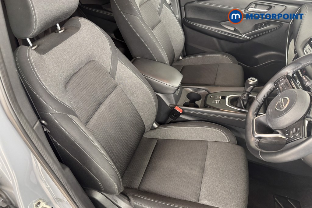 Nissan Qashqai N-Connecta Manual Petrol SUV - Stock Number (1541819) - 5th supplementary image