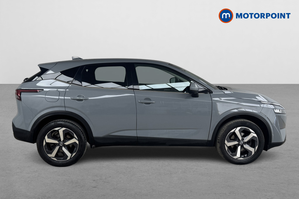 Nissan Qashqai N-Connecta Manual Petrol SUV - Stock Number (1541819) - Drivers side