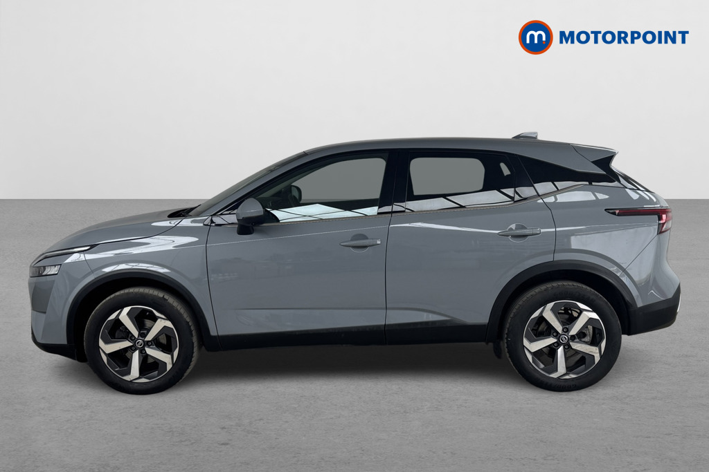 Nissan Qashqai N-Connecta Manual Petrol SUV - Stock Number (1541819) - Passenger side