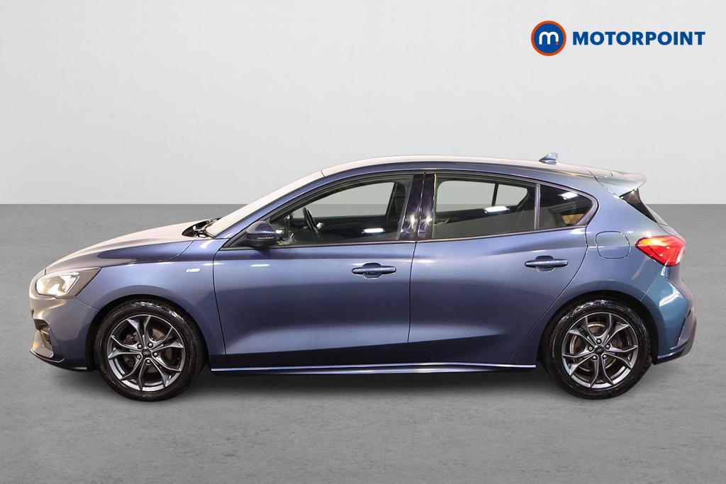 Ford Focus St-Line Manual Petrol Hatchback - Stock Number (1542049) - Passenger side