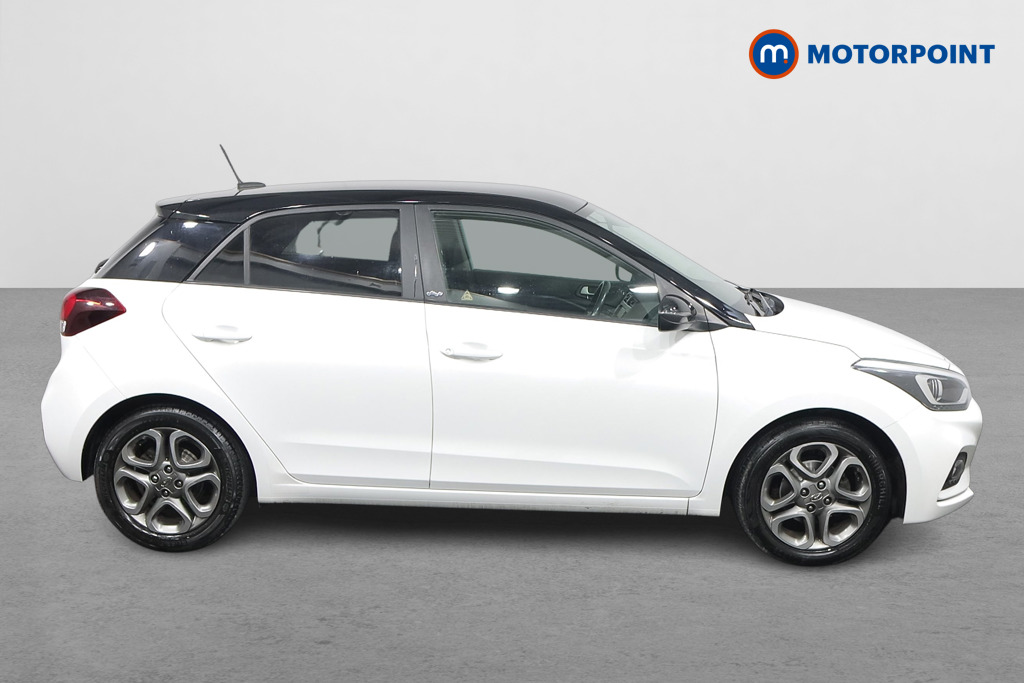 Hyundai I20 Play Manual Petrol Hatchback - Stock Number (1542356) - Drivers side