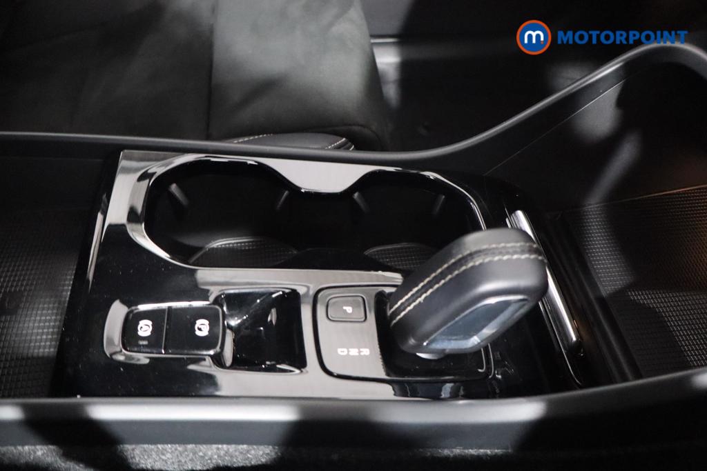 Volvo Xc40 R Design Pro Automatic Petrol Plug-In Hybrid SUV - Stock Number (1542640) - 3rd supplementary image