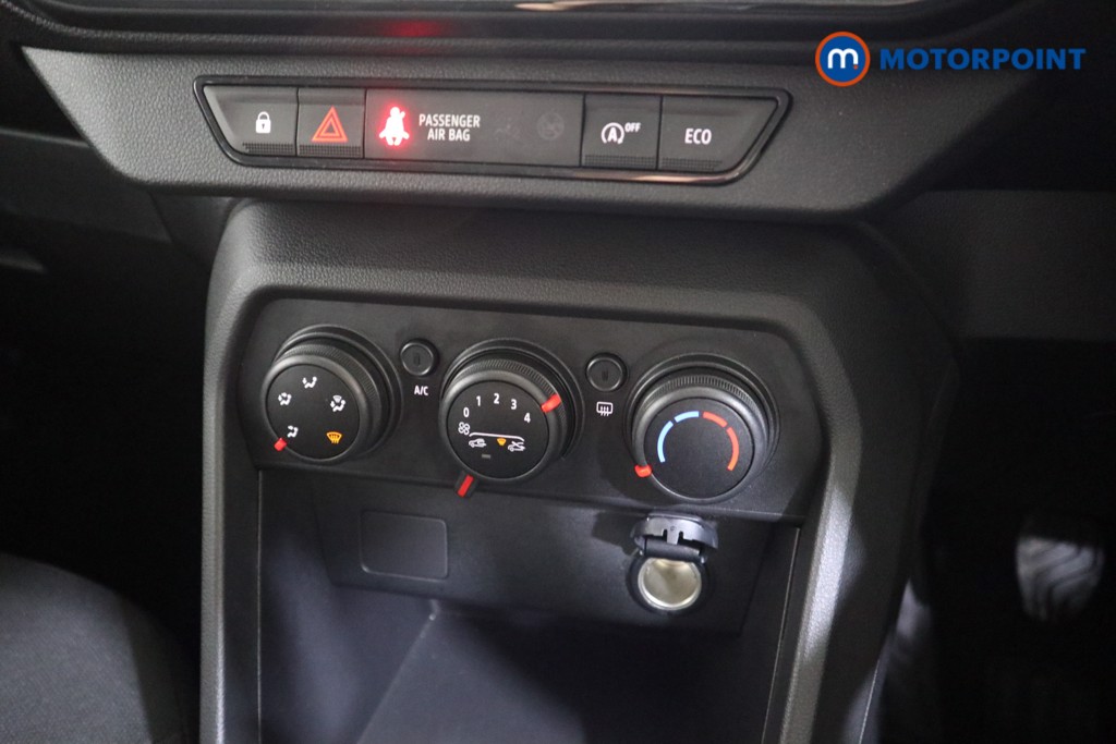 Dacia Sandero Stepway Essential Manual Petrol Hatchback - Stock Number (1542789) - 6th supplementary image
