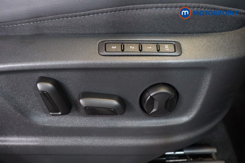 Seat Ateca Fr Sport Automatic Petrol SUV - Stock Number (1543089) - 8th supplementary image