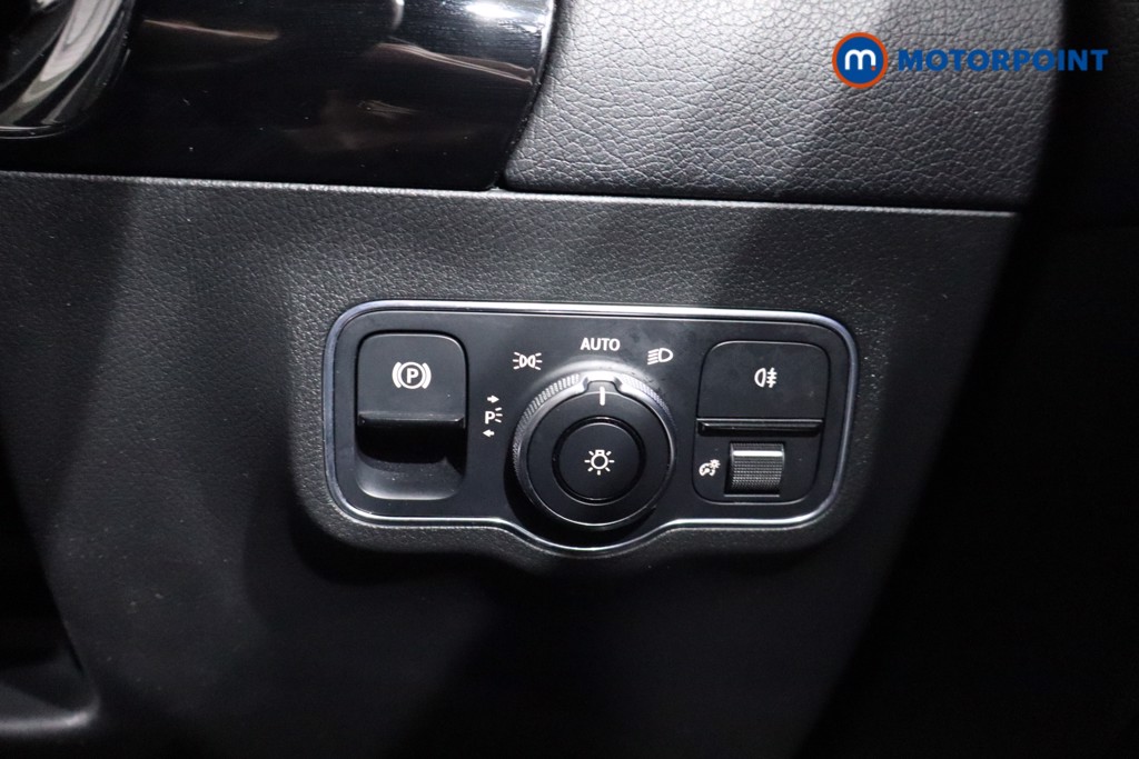 Mercedes-Benz GLA Exclusive Edition Automatic Petrol Plug-In Hybrid SUV - Stock Number (1543651) - 16th supplementary image