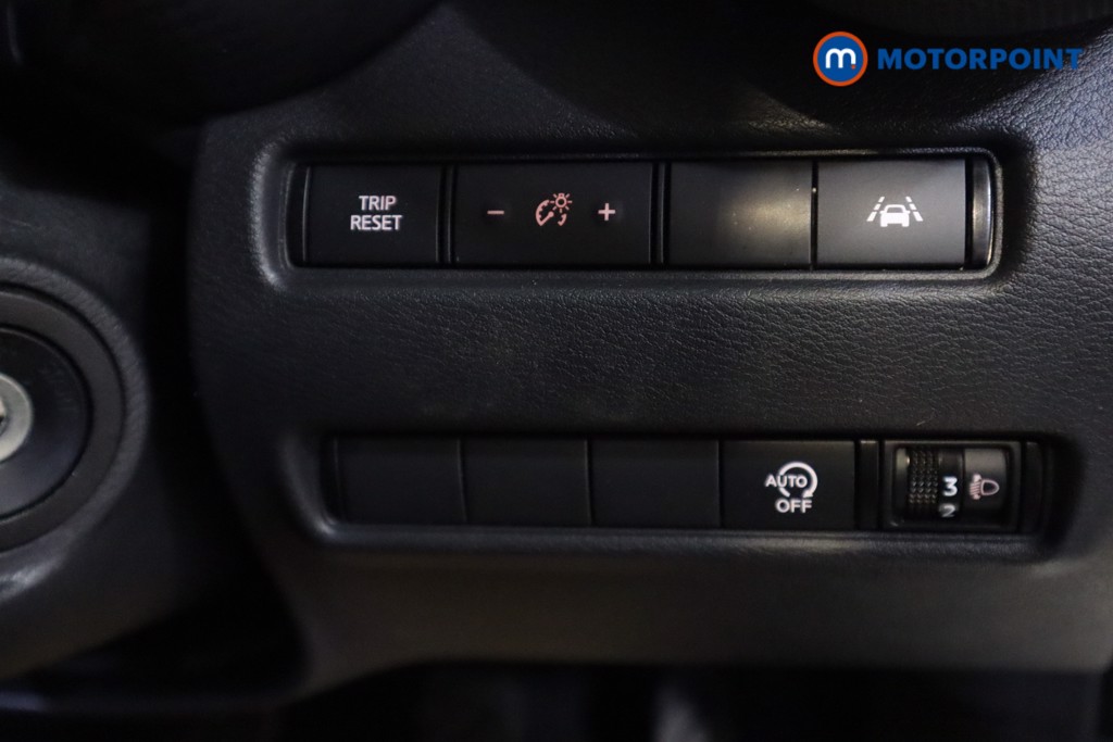 Nissan Juke Acenta Manual Petrol SUV - Stock Number (1543863) - 8th supplementary image