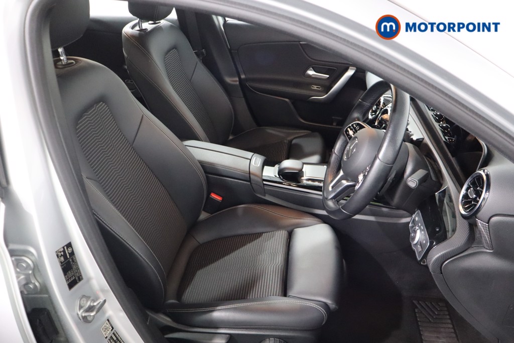 Mercedes-Benz A Class Sport Automatic Diesel Hatchback - Stock Number (1544274) - 4th supplementary image