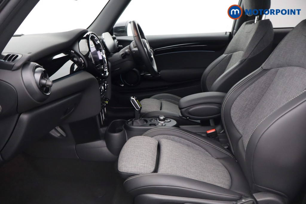 Mini Hatchback Cooper S Level 2 Automatic Electric Hatchback - Stock Number (1544367) - 16th supplementary image