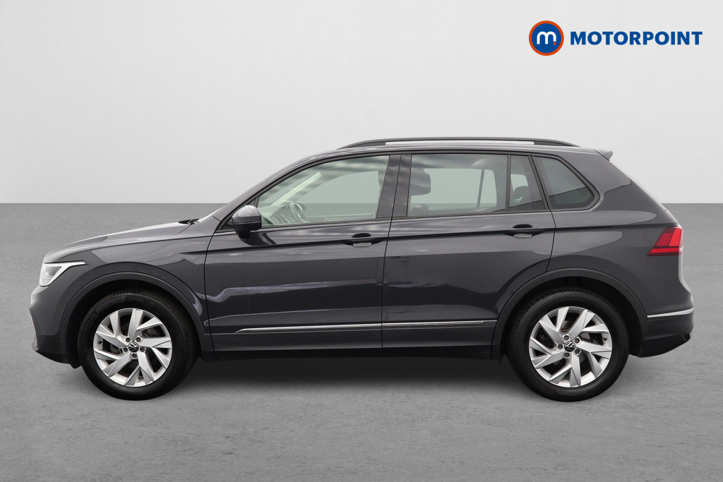 Volkswagen Tiguan Life Automatic Diesel SUV - Stock Number (1544390) - Passenger side