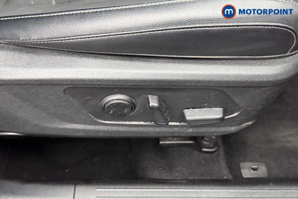 KIA Sportage Launch Edition Manual Petrol SUV - Stock Number (1545159) - 17th supplementary image