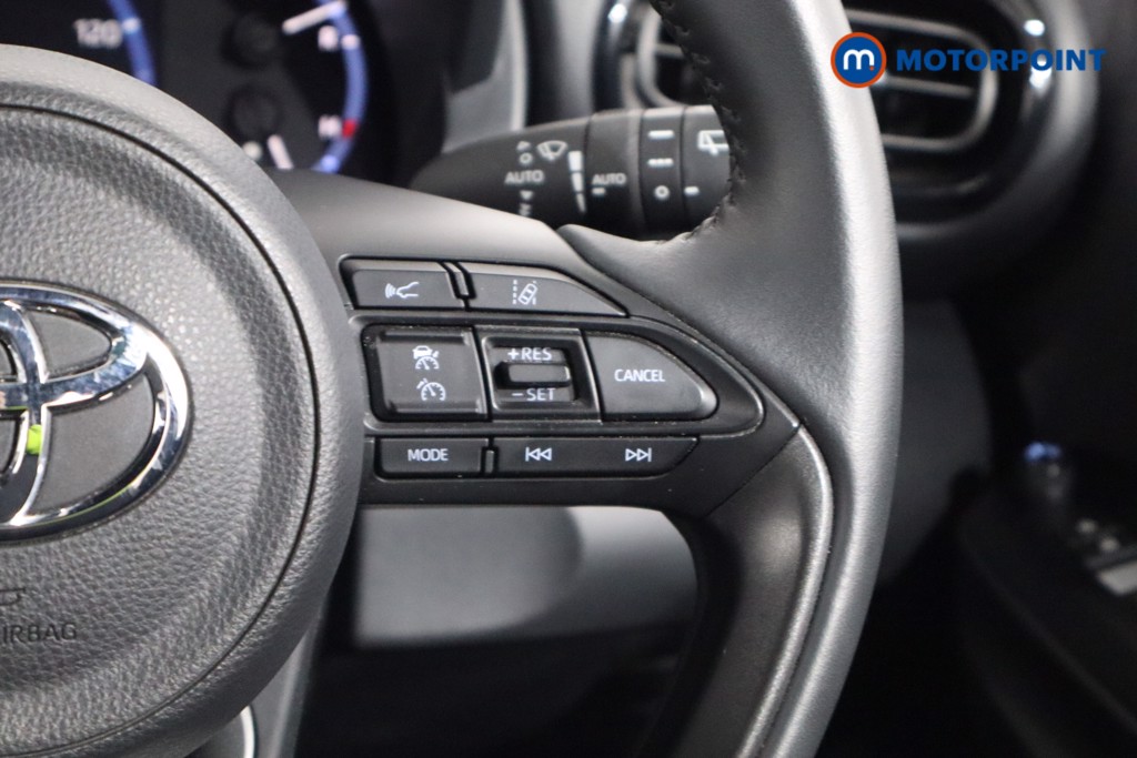 Toyota Yaris Cross Design Automatic Petrol-Electric Hybrid Estate - Stock Number (1545476) - 8th supplementary image