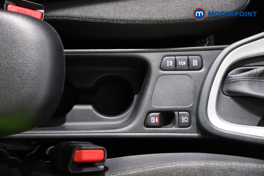 Toyota Yaris Cross Design Automatic Petrol-Electric Hybrid Estate - Stock Number (1545476) - 17th supplementary image