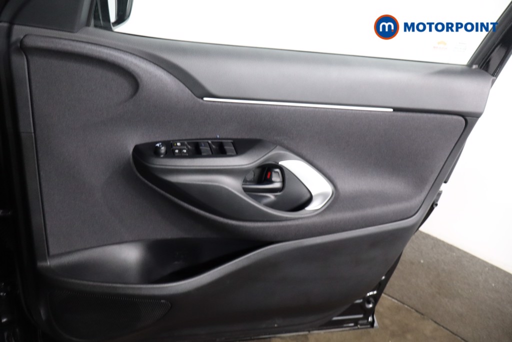 Toyota Yaris Cross Design Automatic Petrol-Electric Hybrid Estate - Stock Number (1545476) - 22nd supplementary image