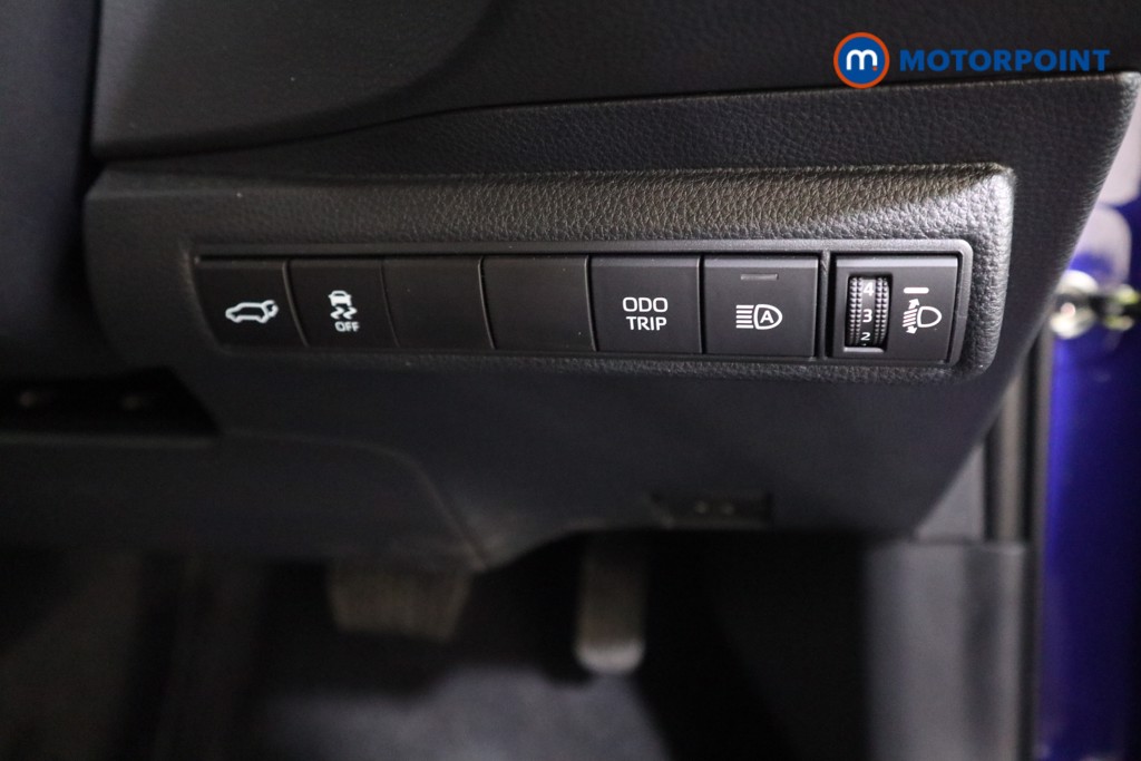 Toyota Corolla Design Automatic Petrol-Electric Hybrid Estate - Stock Number (1545834) - 9th supplementary image