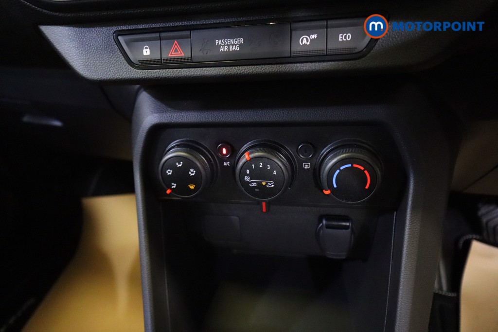 Dacia Sandero Expression Manual Petrol Hatchback - Stock Number (1546255) - 4th supplementary image