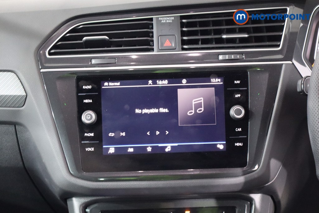 Volkswagen Tiguan R-Line Edition Automatic Petrol SUV - Stock Number (1546936) - 2nd supplementary image