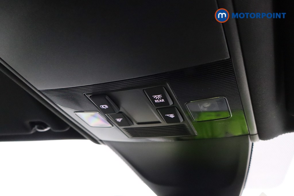 Volkswagen Tiguan R-Line Edition Automatic Petrol SUV - Stock Number (1546936) - 17th supplementary image