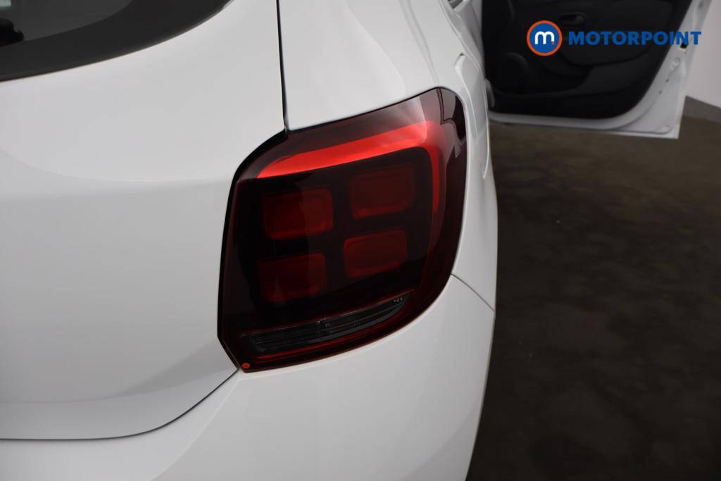 Dacia Sandero Essential Manual Petrol Hatchback - Stock Number (1485624) - 12th supplementary image