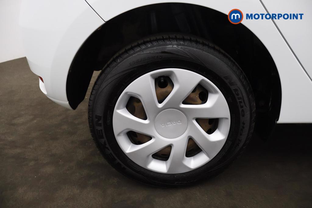 Dacia Sandero Essential Manual Petrol Hatchback - Stock Number (1485624) - 13th supplementary image
