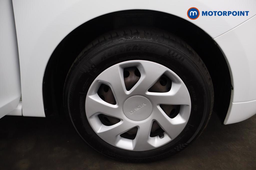 Dacia Sandero Essential Manual Petrol Hatchback - Stock Number (1485624) - 16th supplementary image