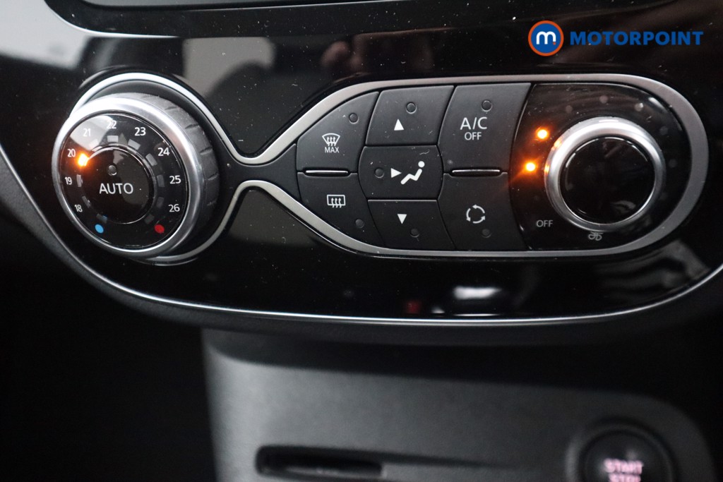 Renault Captur Iconic Manual Diesel SUV - Stock Number (1528709) - 8th supplementary image